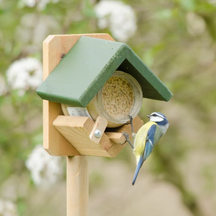 Pole Mounted Dublin Peanut Butter Feeder - Image 2